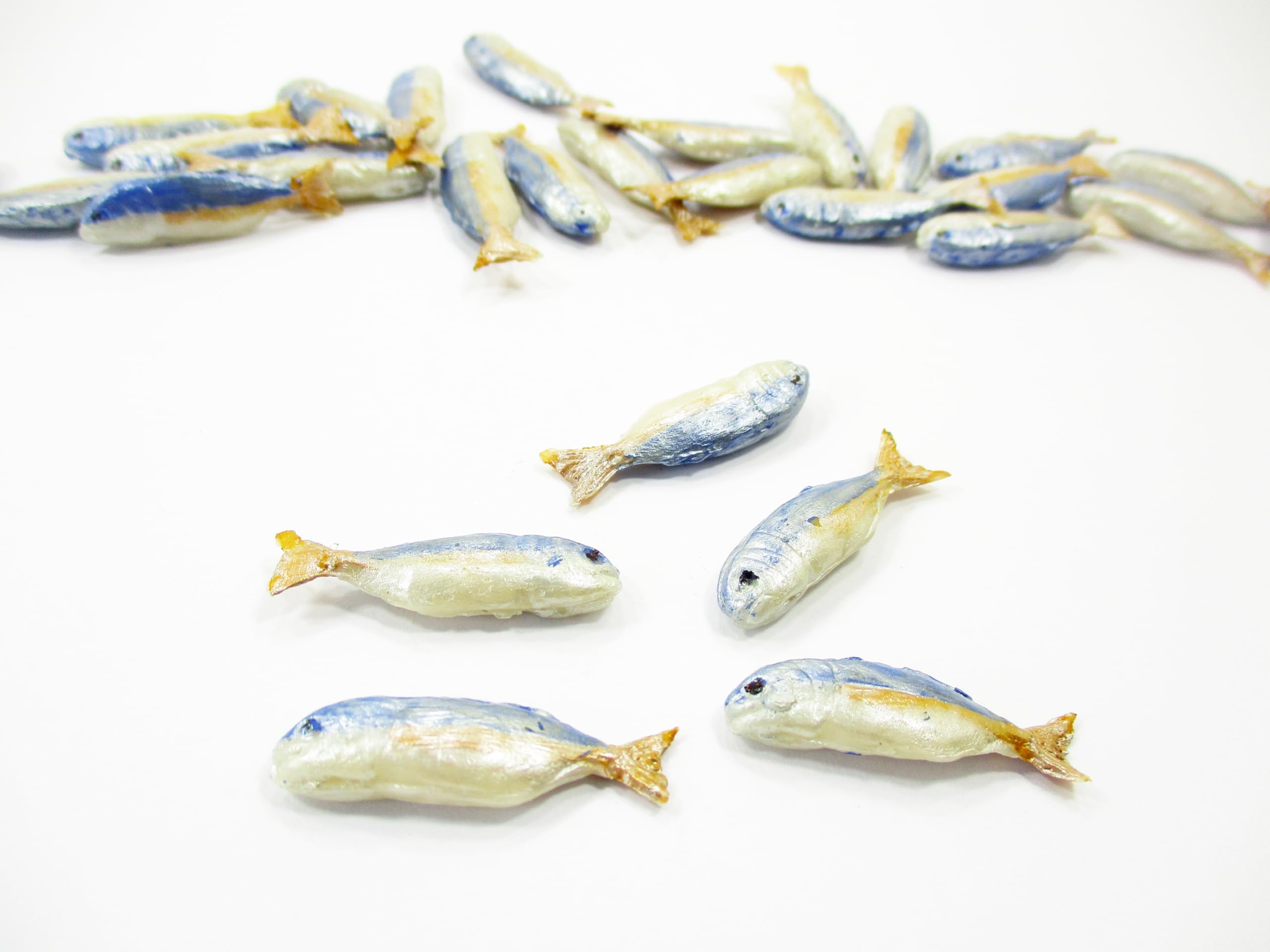 Miniature 5 Thai Mackerel Fish Dollhouse 1:12 Grocery Store Seafood Fish 17054