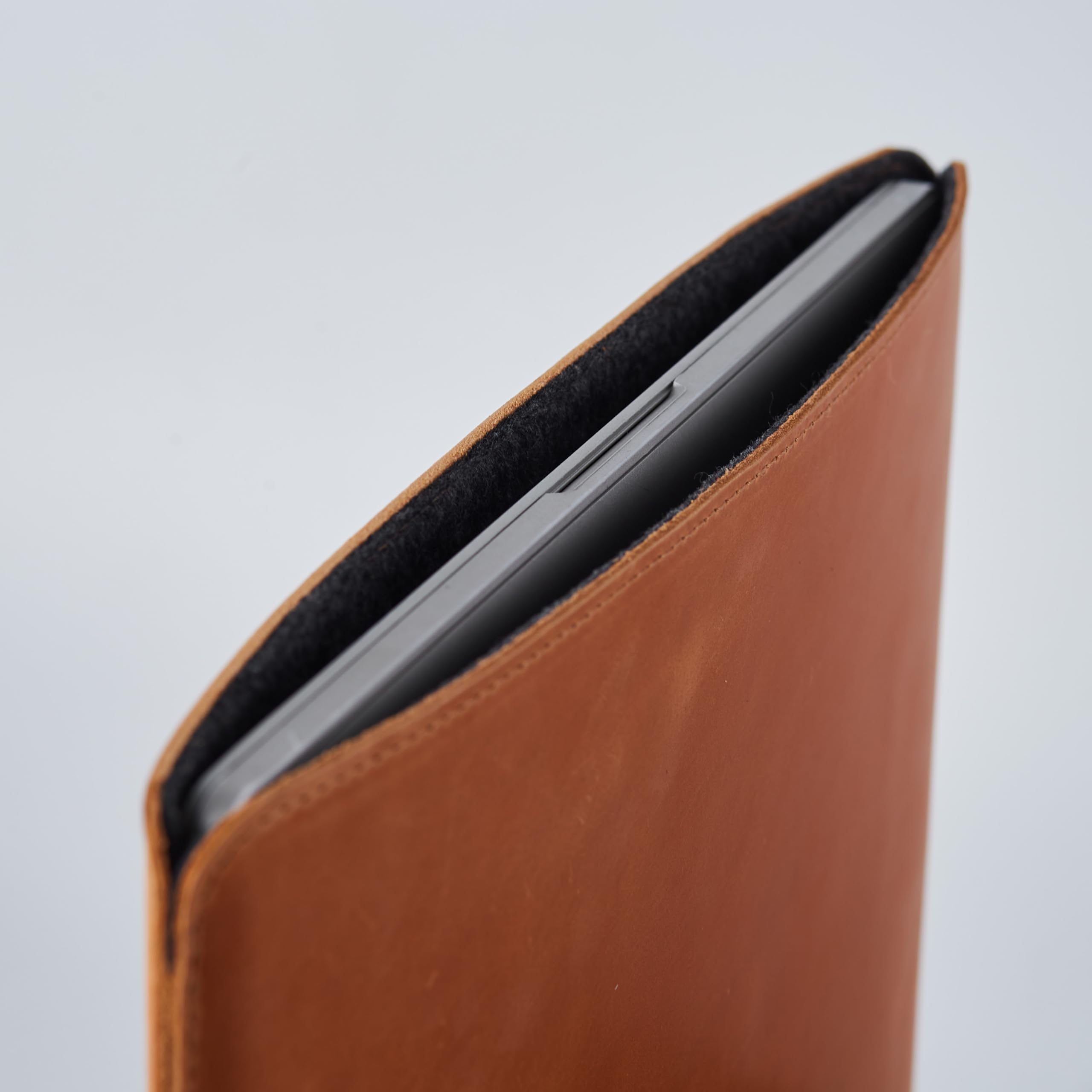 PC周辺機器 MacBook Pro Leather Sleeve 16inch Amazon.com: INCARNE Apple MacBook 16 Leather Sleeve - 16