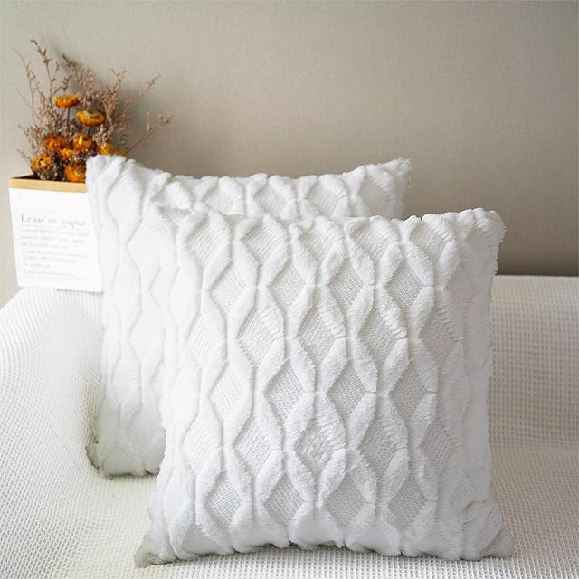 Yomshi Set of 2 Soft Plush Short Wool Cushion Covers Boho Throw Pillow Cases Luxury Style Throw Pillow Covers Faux Wool Pillow Shell for Sofa Bedroom White 40x40 cm (16x16 inch)