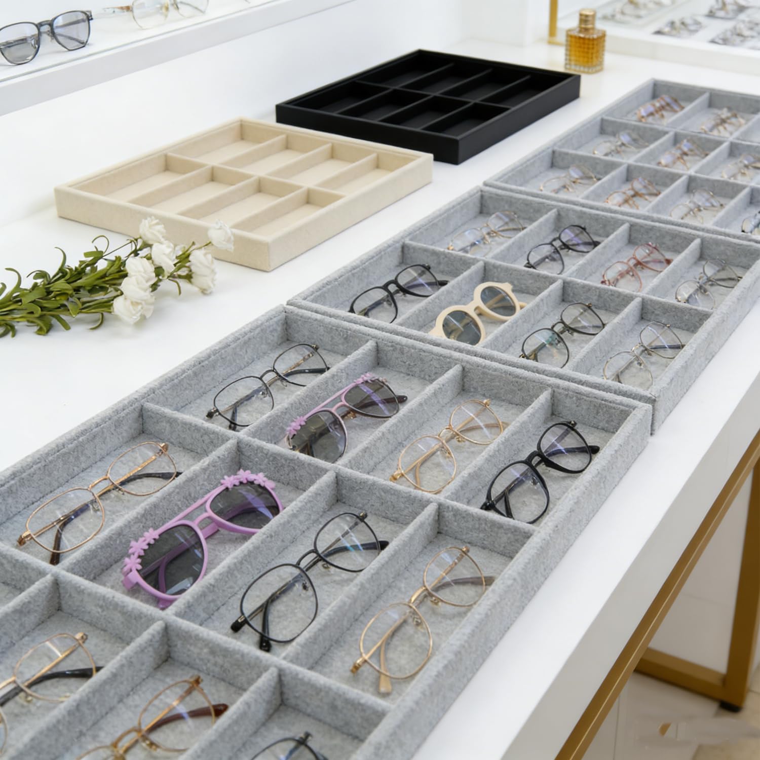 Lansls Organizador De Gafas 8 Rejillas, Bandeja De Exhibición En Terciopelo, Caja Apilable y Versátil Para Gafas De Sol, Relojes y Joyas, Ideal Para Hombres y Mujeres (Gris) — view 7