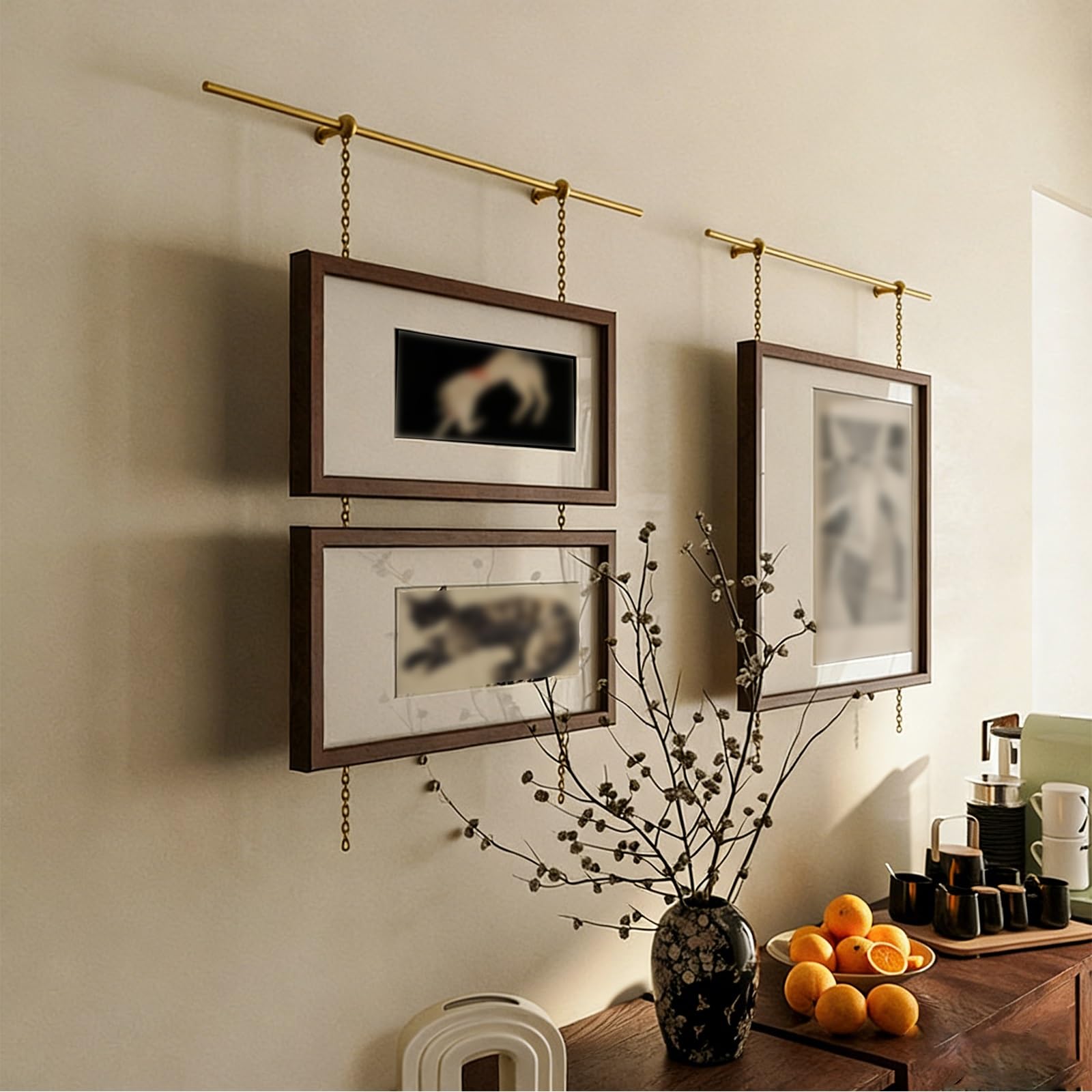 Goldene Galerieschiene im Vintage Stil, Robustes Metall Wandaufhängungsset mit Verstellbaren Haken und Ketten for Kunstgalerien, Heimdekoration und Fotopräsentation(90cm/35in)