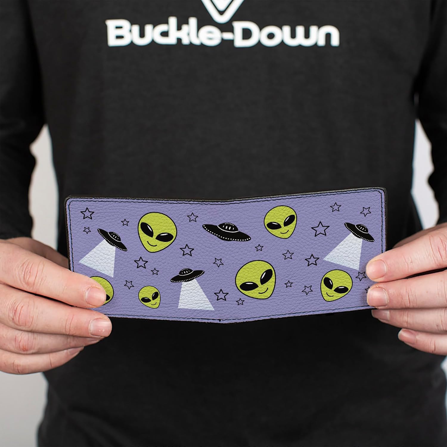 Buckle-Down Men's Standard Bifold Wallet Aliens, 4.0" x 3.5"