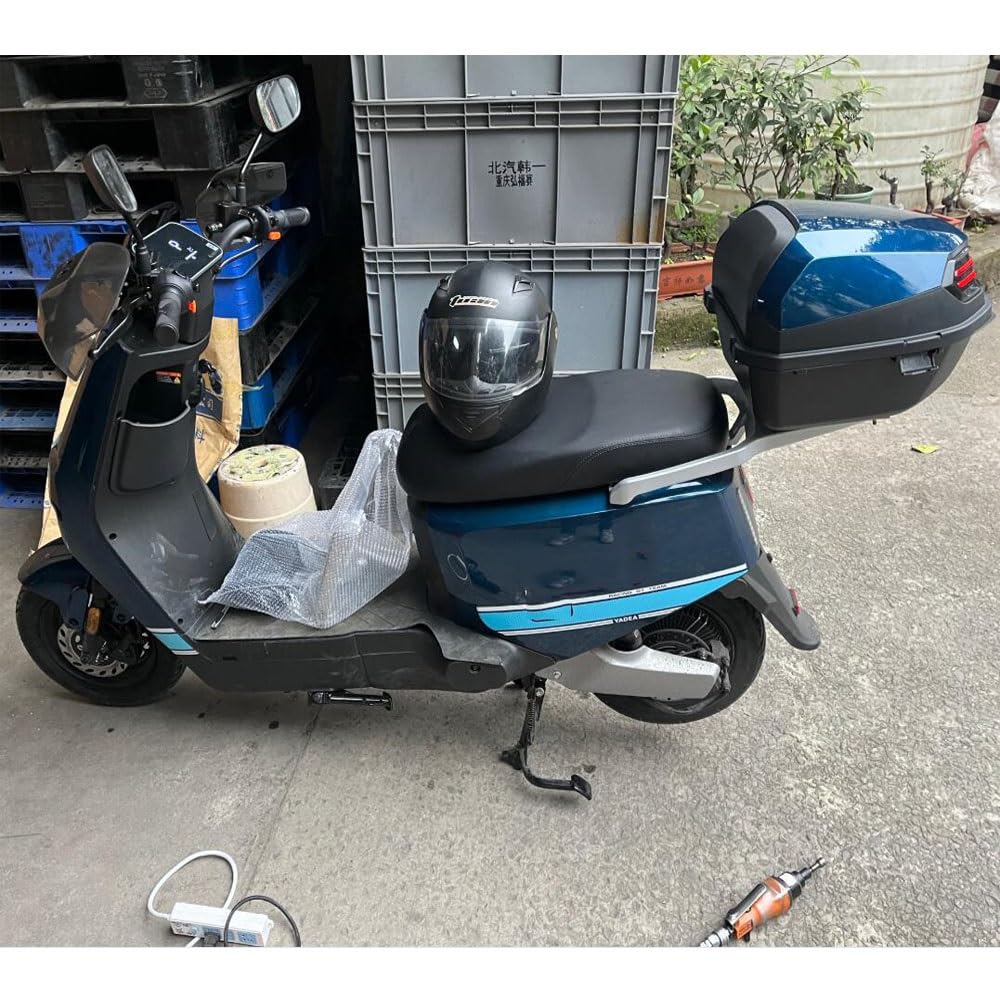 Motorradkoffer Topcase, Topcase Für Roller Mit Sicherheitsschloss, Universelle Motorrad Heckbox Für Moped/Mofa/Motorroller/Motorcycle, Einfache Installation (Farbe : Weiß, Größe : 41x40x30cm)