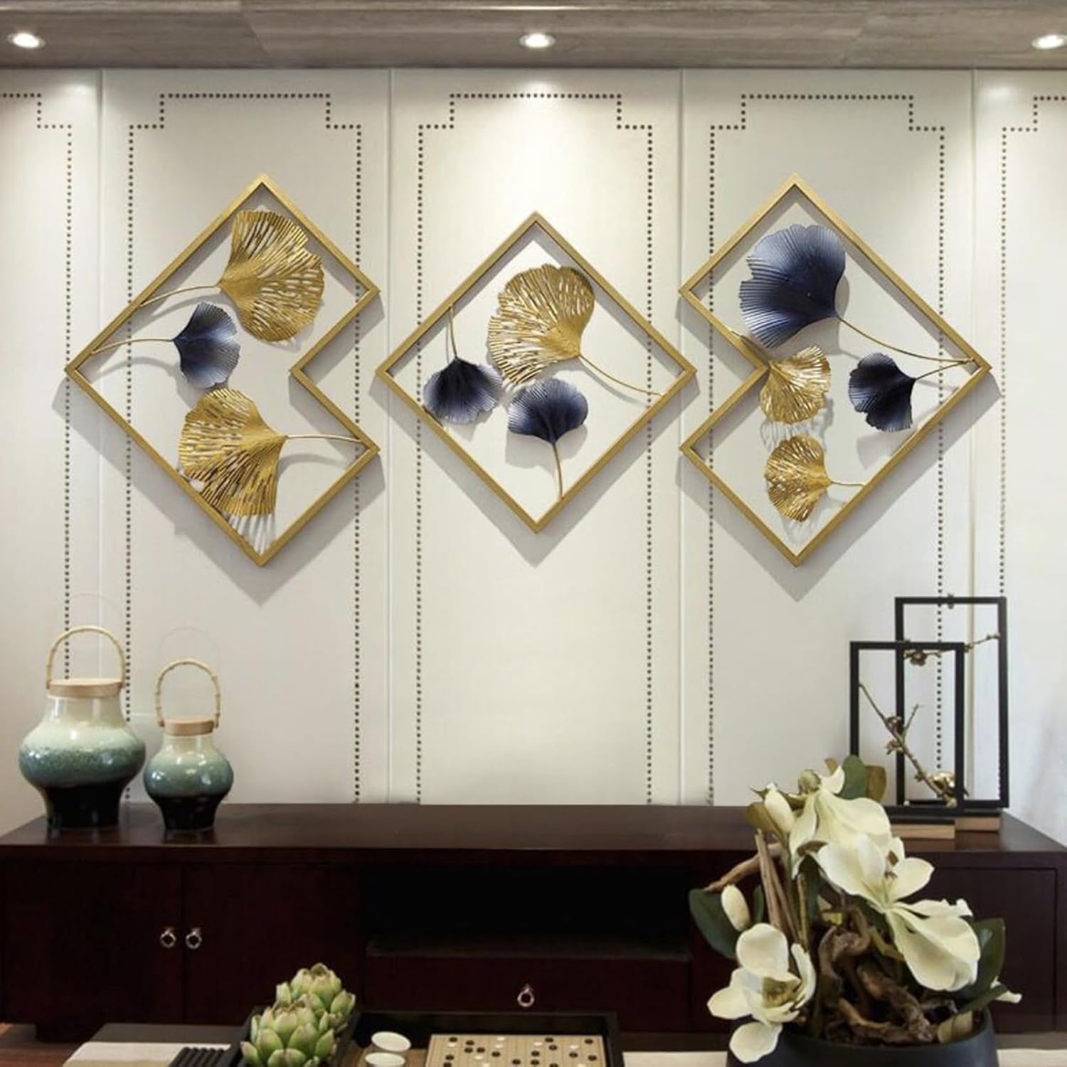 Décoration murale en métal triptyque ginkgo pour habiller un mur de chambre
