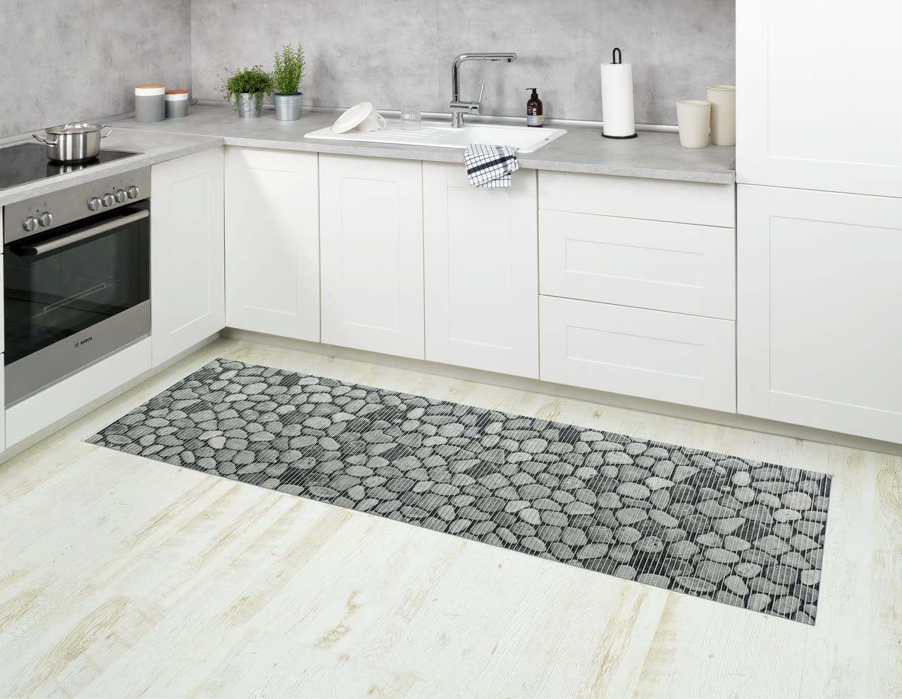 WENKO Weichschaummatte Sassi – Rutschfester Duschvorleger & Küchenläufer, 65x200 Cm, Zuschneidbar – Hygienisch & Pflegeleicht