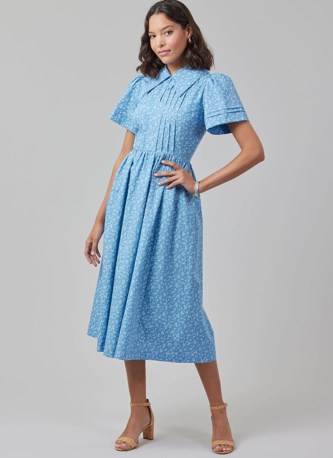 McCall's M8569U5 Vintage 1970's Misses' Dress and Top Sewing Pattern Packet by Laura Ashley, Design Code M8569, Sizes 16-18-20-22-24