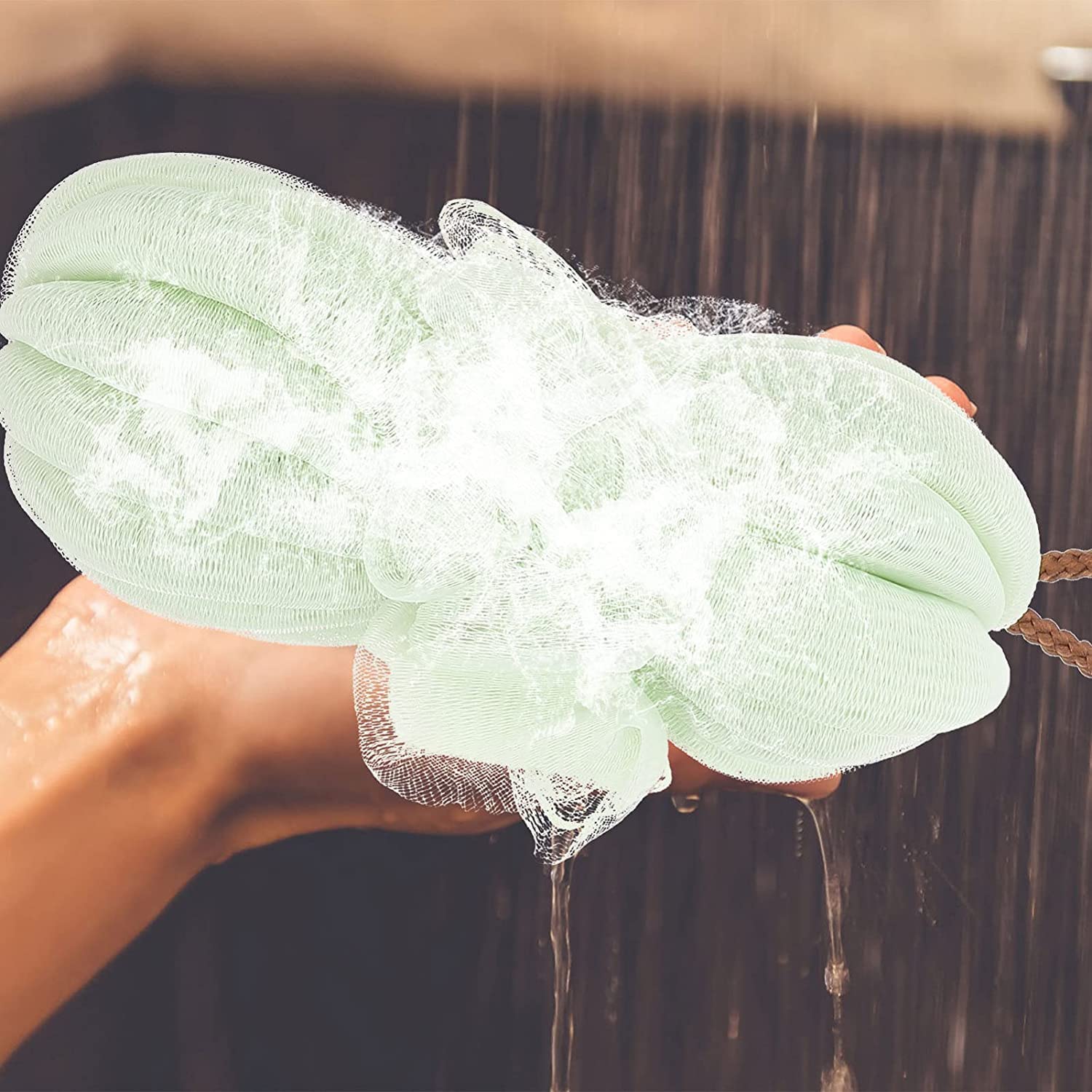 AKAZI 2 esponjas de Ducha de baño de Malla de lufa para Ducha, Bola de Ducha, Exfoliante Corporal, carbón Suave, Exfoliante Corporal con cordón para exfoliar la Piel, Verde (Azul) (Verde)