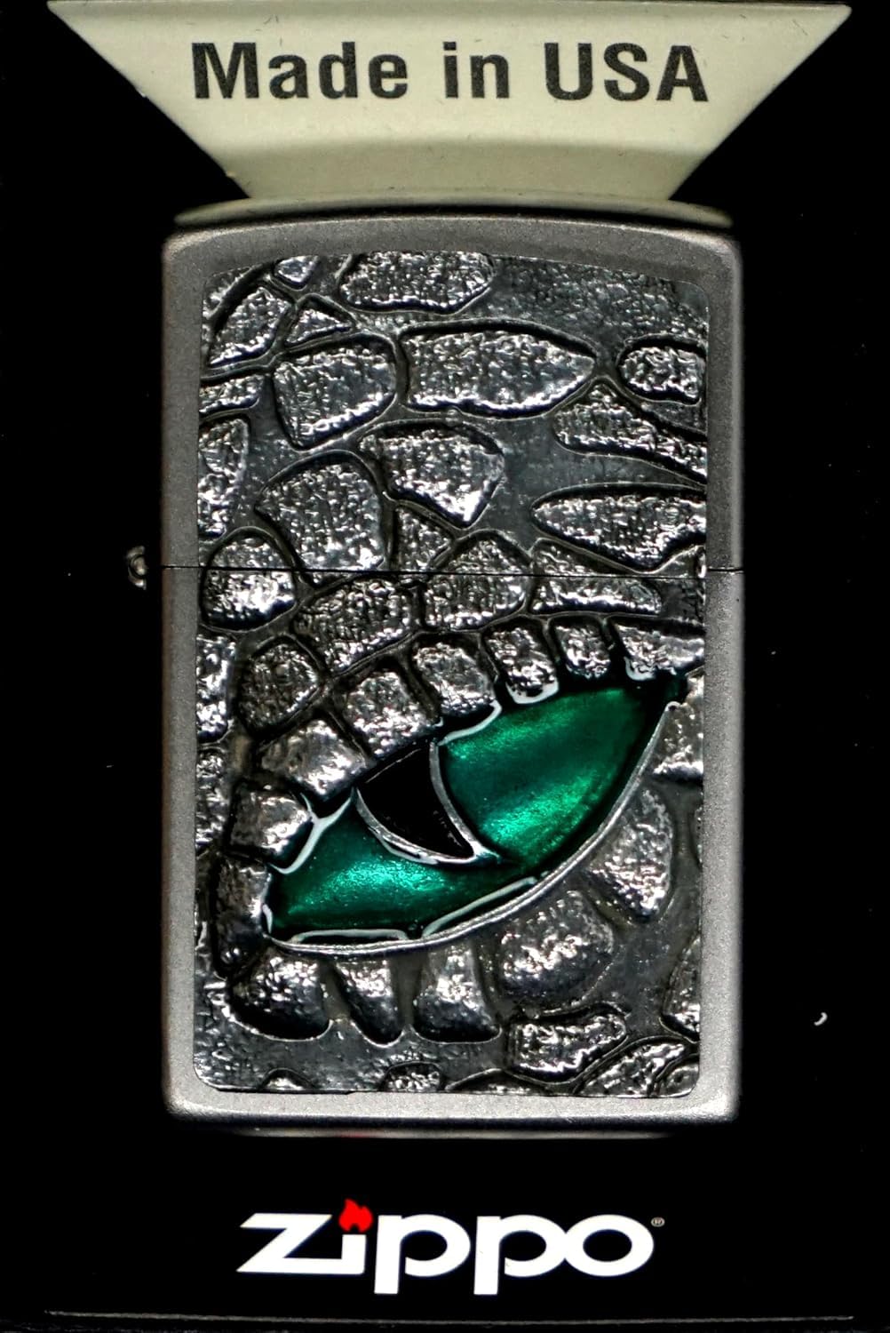 Zippo Kroko Eye Zapalniczka Sztormowa, Załączony Emblemat, do Napełniania, Wielokrotnego Użytku, Wiatroodporna Konstrukcja, Pudełko na Prezent, Wykonano w USA, Satynowy Szczotkowany Chrom