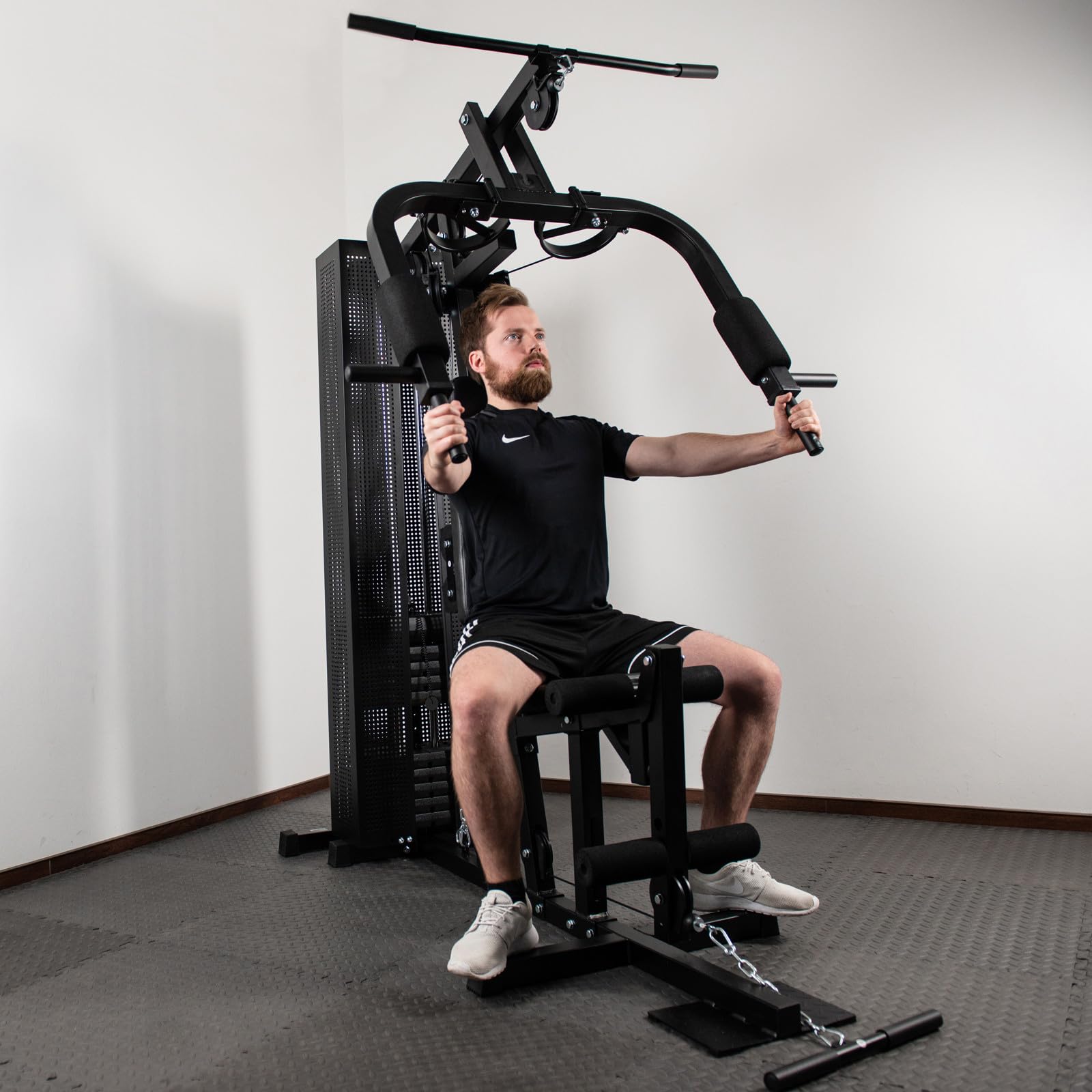 KETTLER Kraftstation Basic – Kompakter Multigym-Station für Ganzkörper-Krafttraining zu Hause, 50-kg-Gewichtsblock, Brustpresse, Butterfly, Latzug, Beinstrecker, max. 100 kg Benutzergewicht