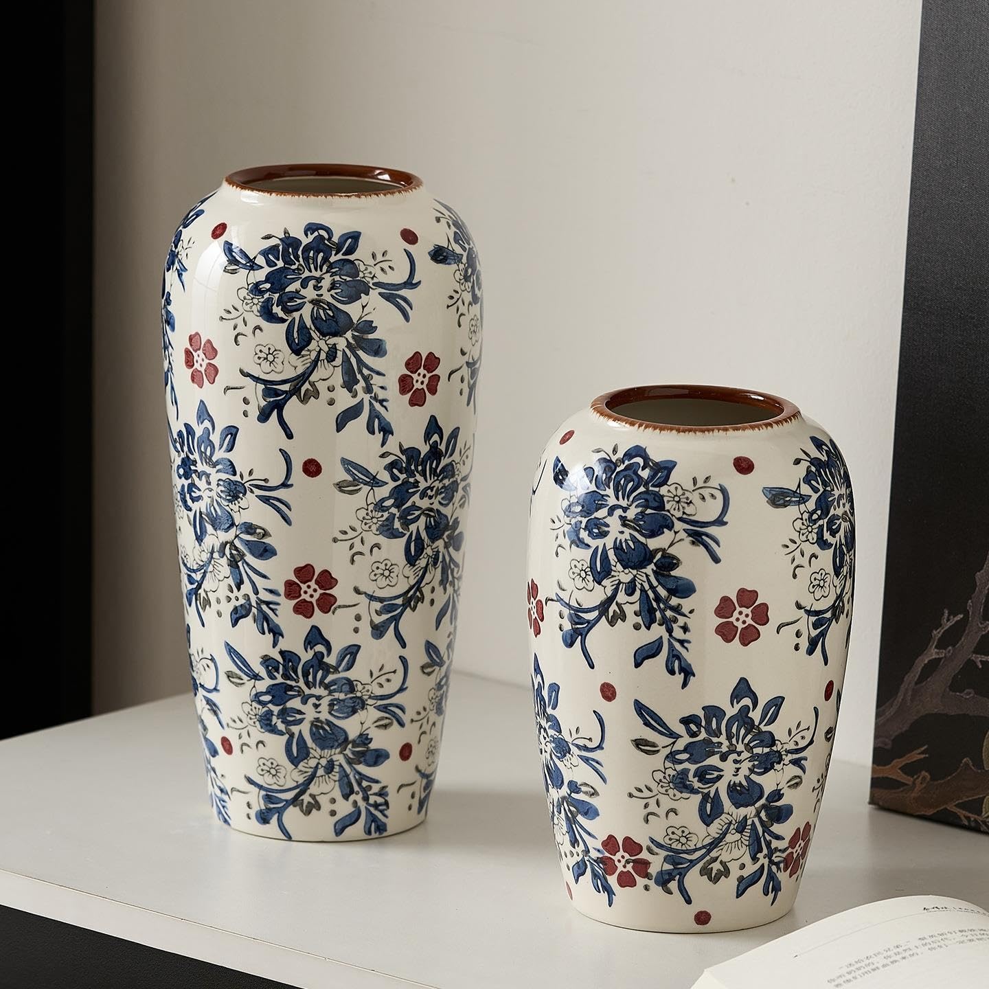 Ceramiczny wazon – ozdobny wazon na kwiaty, biało-niebieski wazon z chińskiej porcelany do dekoracji kwiatowej w domu i kuchni(B(29cm))