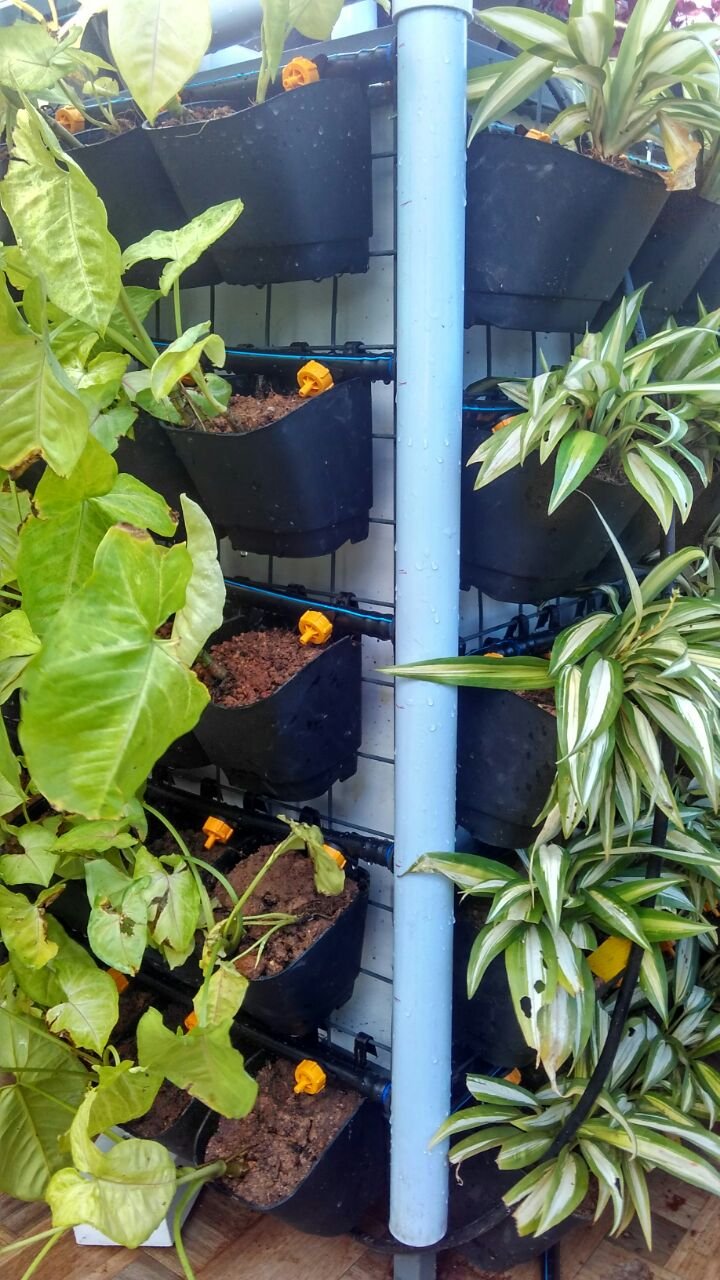 Vertical Garden Pots - 25 Orange Hanging Planters -2