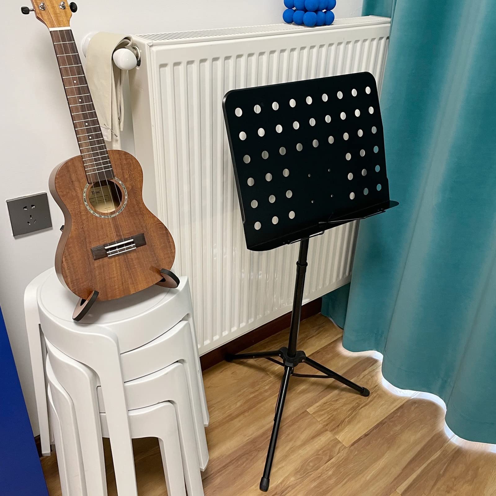 Notenständer, Metall, verstellbarer Notenhalter, stabil und zusammenklappbar für instrumentelle Aufführungen