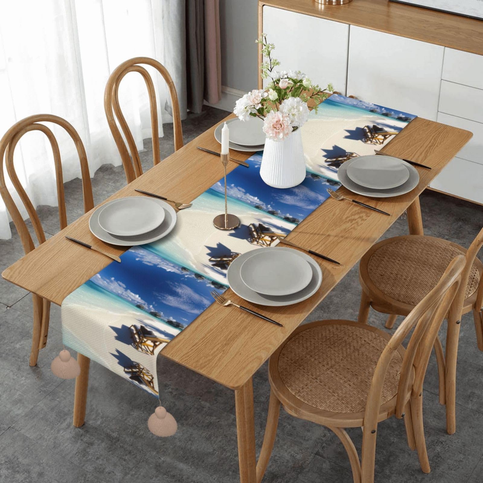 Chemin de table macramé et pompons pour réchauffer vos repas d'été en famille