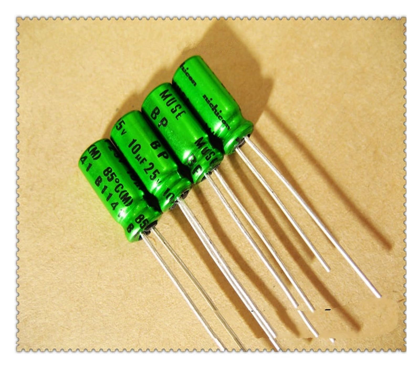 Condensateur 10uF 25V non polaire | Éliminez les distorsions de vos enceintes hifi