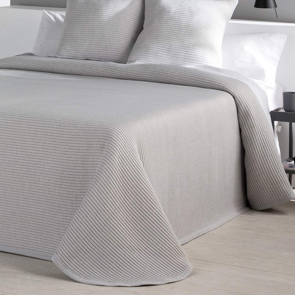 Barceló Hogar Colcha jacquard"canale" entretiempo. 27 perla 105 cm