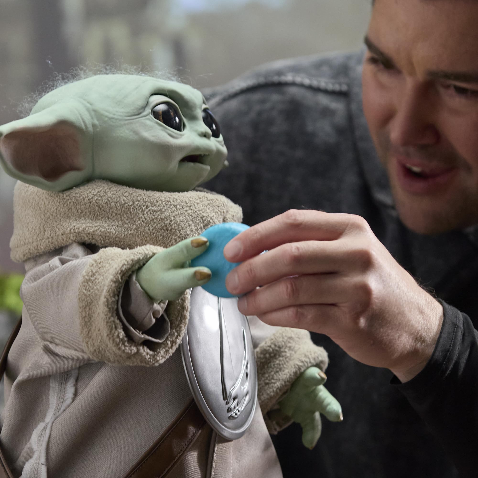 Star Wars Ultimate Grogu, animatronico Premium in Scala 1:1, Replica a grandezza Naturale in Edizione Limitata dai 14 Anni in su, Confezione in Edizione Speciale