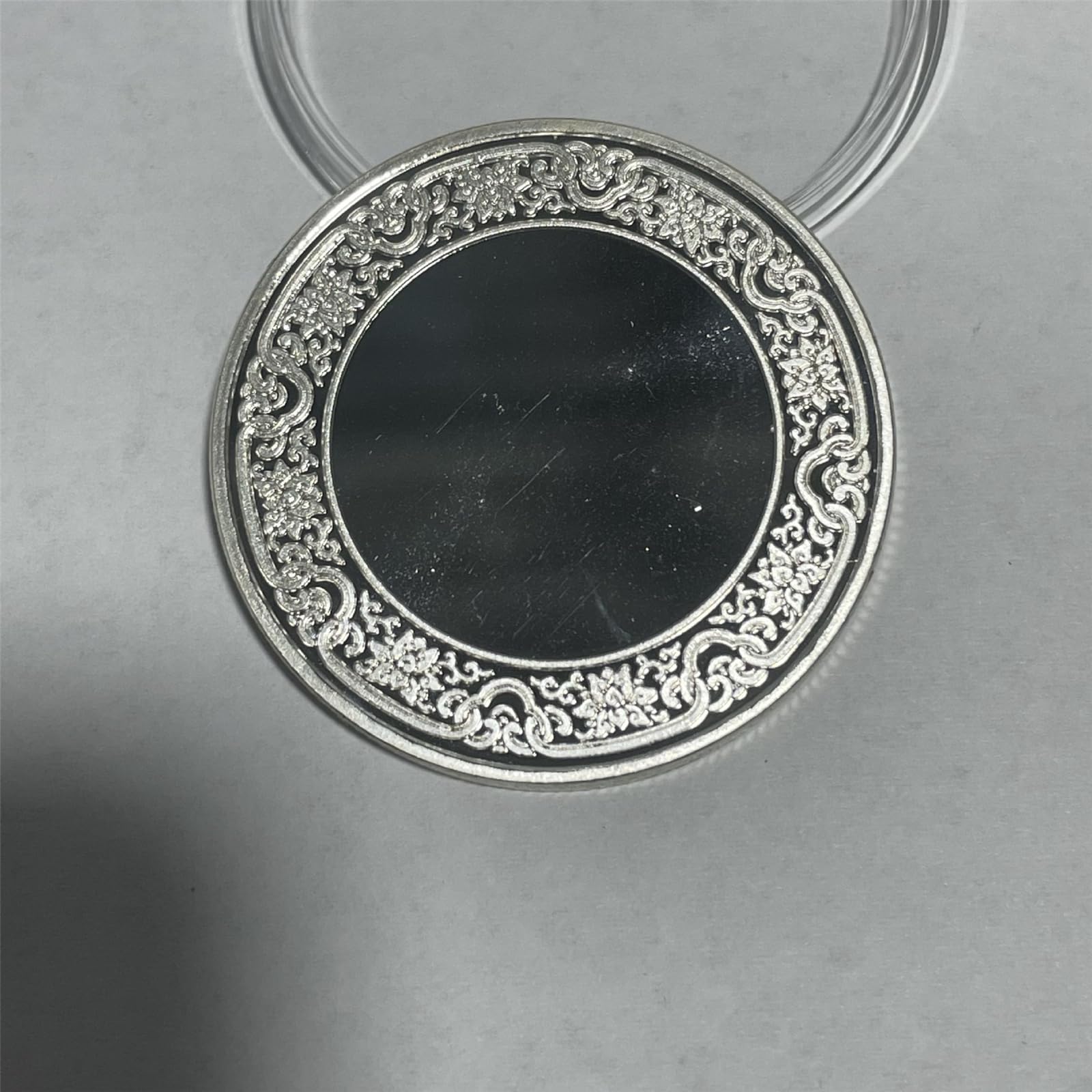Juego de 10 monedas de desafío en blanco de 40 mm de diámetro con borde de flor para personalizar el grabado, incluye caja protectora chapada en moneda