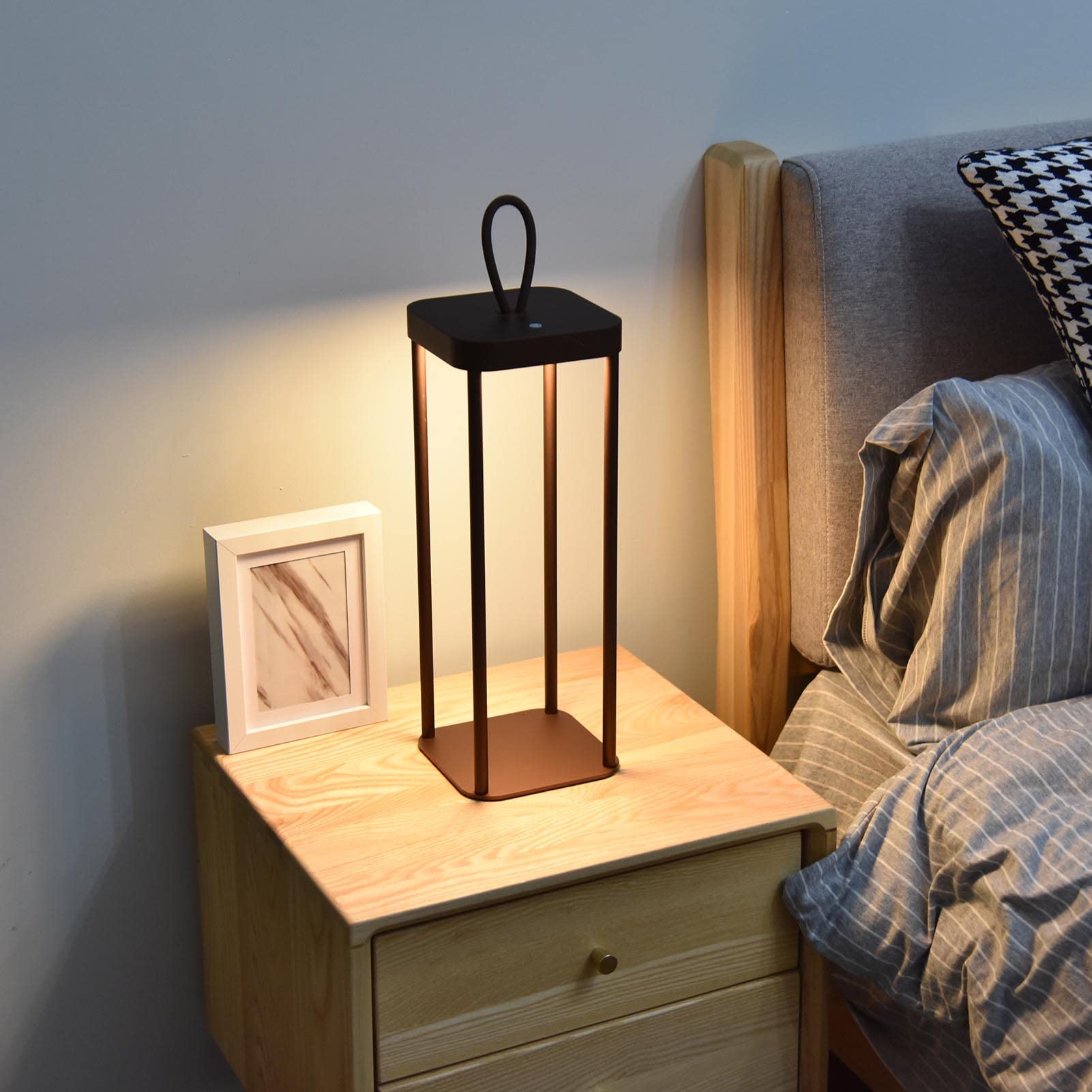 Generic Lampada Lanterna da Campeggio a LED, Tipo C Ricaricabile a 2 Livelli con Dimmerabile Luce in Metallo con 25 Perline, Interruttore Superiore IP54 Protezione Atmosferica (BROWN)