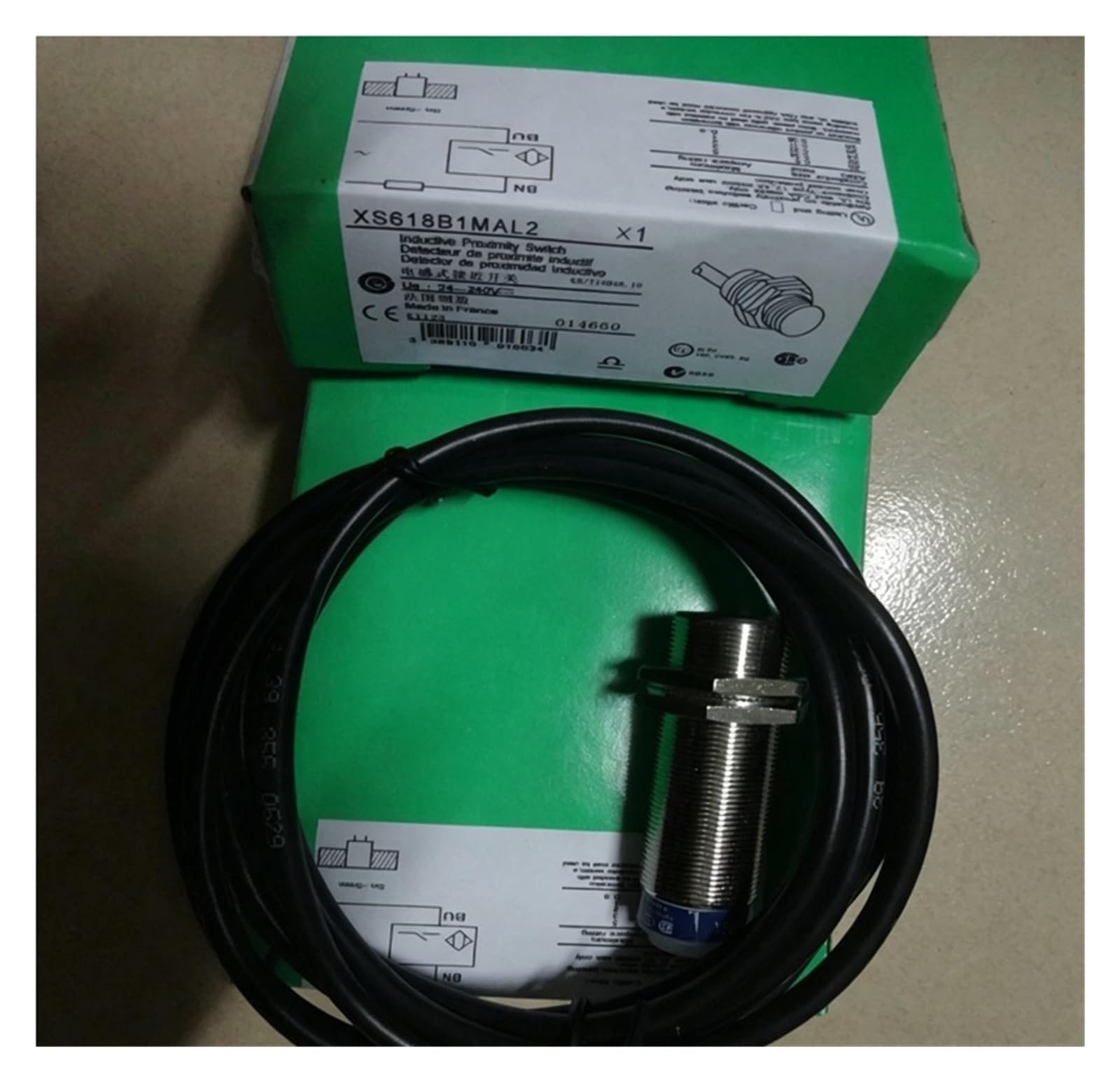 Cjkxpzmh One Color 1Pcs Xs1m18pa370 Xs1m18na370 Proximity Switch(Xs1m18na370)