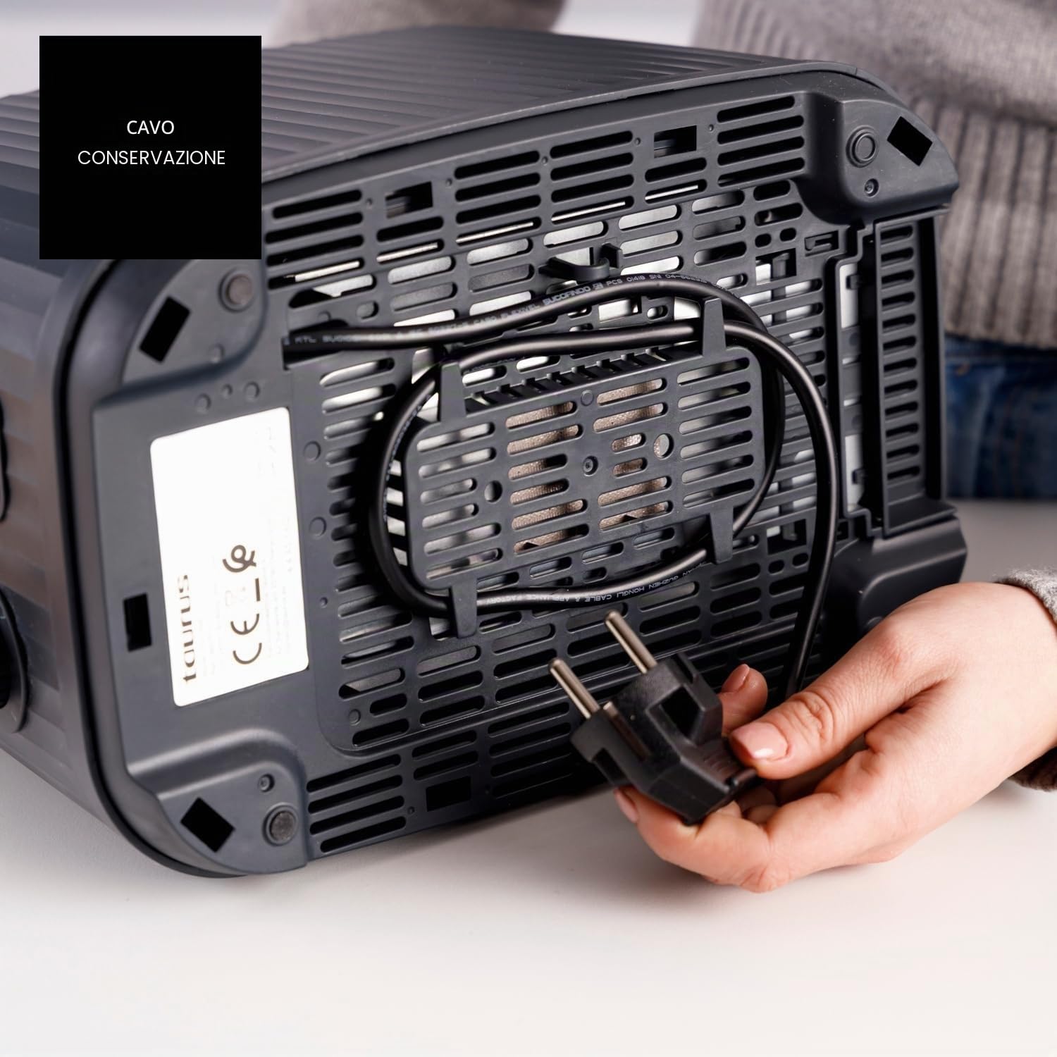 Taurus – Tostapane Jonic Toast 1150W | 7 livelli di tostatura | 3 funzioni | 2 fessure | Centratura automatica | Indicatore luminoso | Sollevamento extra | Avvolgicavo | Raccoglibriciole | Nero