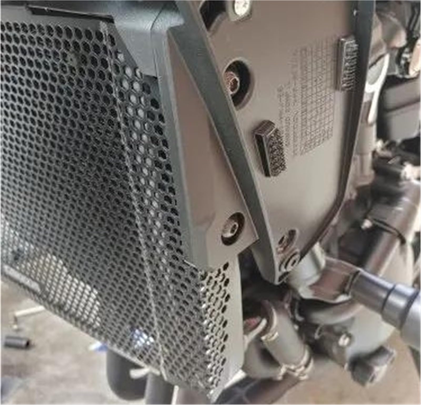 Ochrona chłodnicy motocyklowej Akcesoria Motocyklowe Osłona Osłony Chłodnicy Do Hondy CB1000R Neo Sports Cafe 2021-2024 Aluminium Kratki motocyklowe(Black -B)
