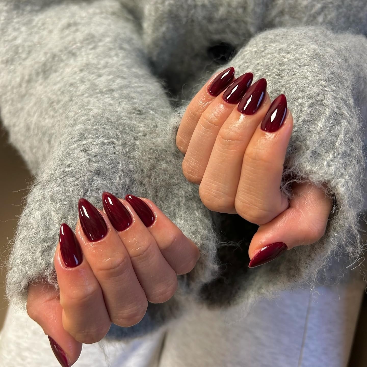 KQueenest 30 Pcs Dark Red Press on Nails Short Almond, Short False Nails Almond - Image 2