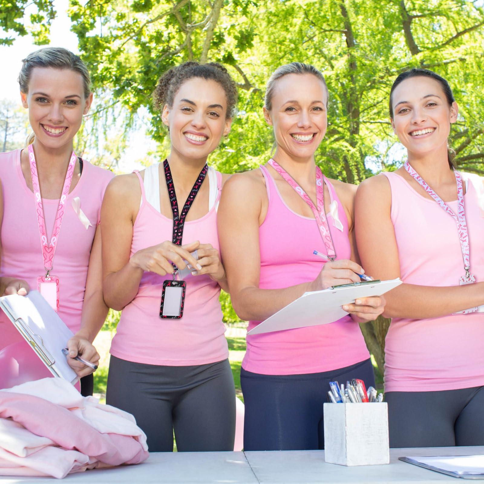 Qilery Set di 24 porta badge per la sensibilizzazione al cancro al seno, con cordini, nastro rosa, porta badge per donne, ragazze, sopravvissute al cancro, regali per eventi pubblici