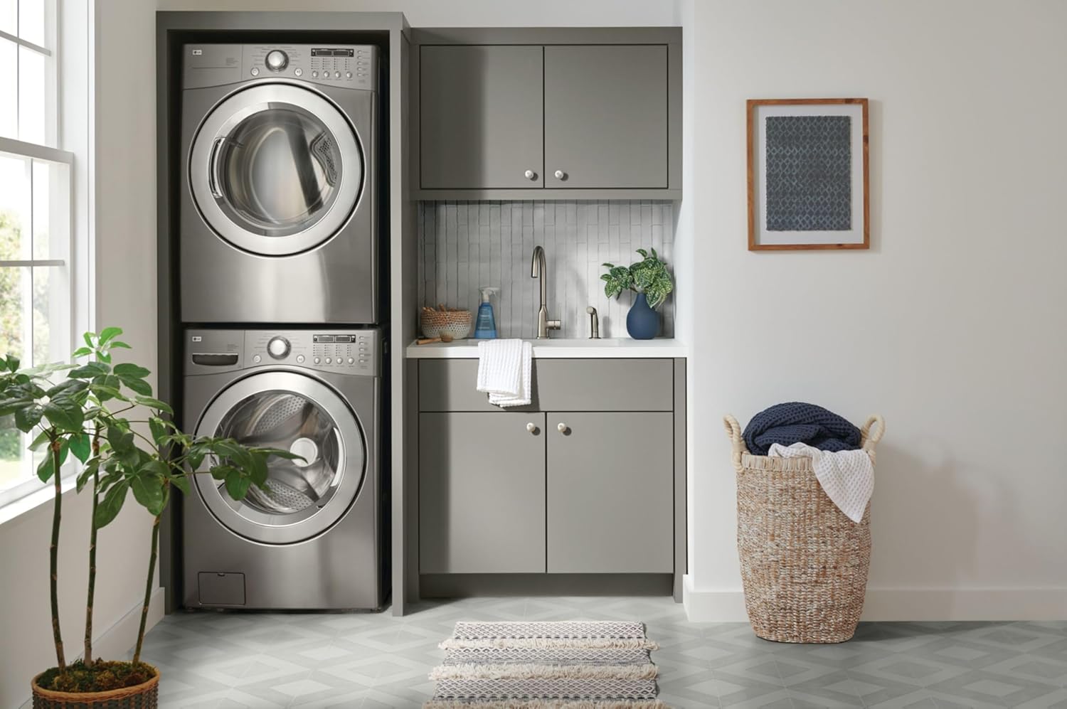 Peerless Ezra Single-Handle Kitchen Sink Faucet with Side Sprayer, Stainless P199152LF-SS - Image 3