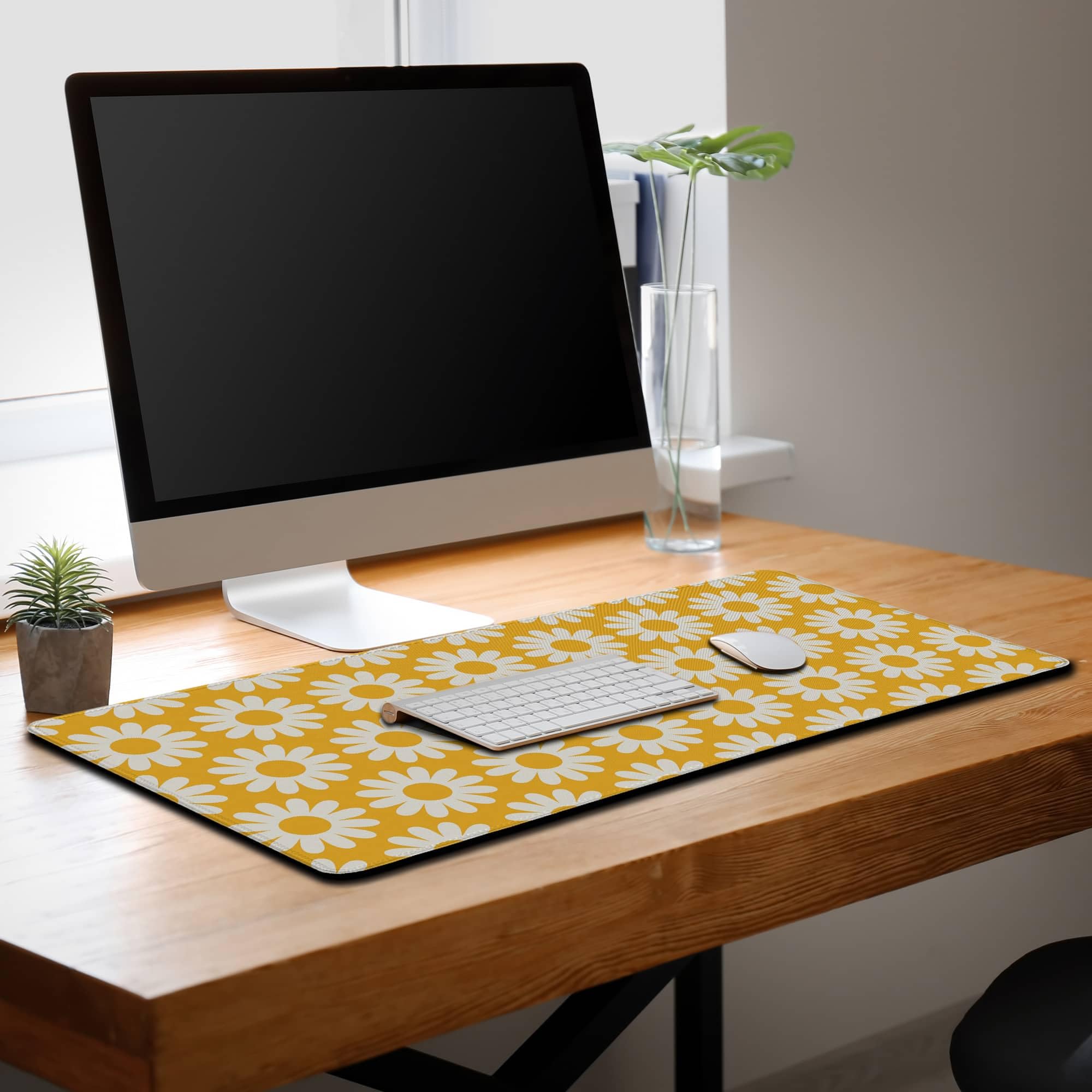 Tapete de escritorio para computadora, color amarillo, alfombrilla de mouse grande para juegos, teclado y mouse, base de goma antideslizante, impermeable con bordes cosidos, 35.4 x 15.7