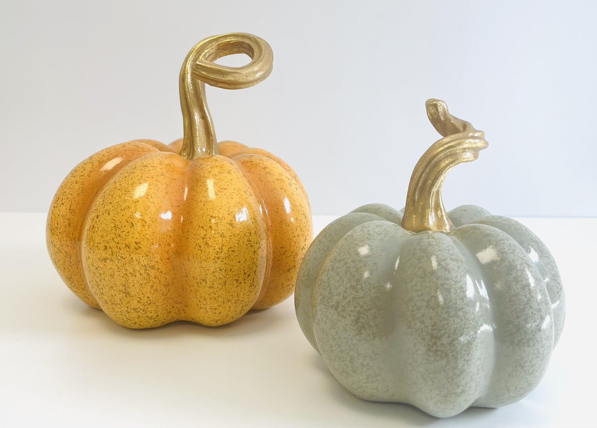Decorative Ceramic Pumpkins, 16cm Grey and 20cm Orange, Indoor/Outdoor Autumn Display Set, Halloween Mantle Ornaments (Set of 2 (Orange & Grey))