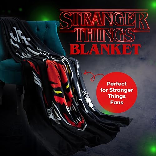 Miniatura 9 de Stranger Things Manta de viaje, manta de forro polar cálida para invierno, manta para sofá y cama con diseño clásico, 59.1 x 51.2 in