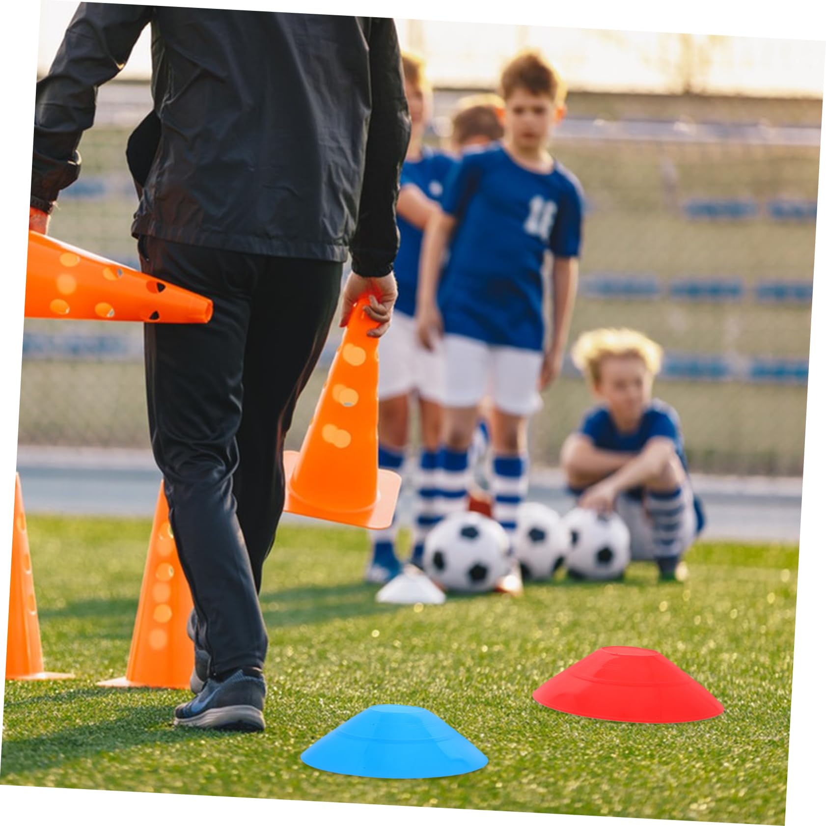 NULYLU 25pcs Soccer Disc Cones Basketball Practice Equipment Reusable Agility Training Cones Indoor/Outdoor Tool