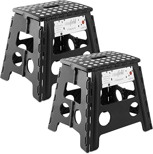 Casafield Taburete plegable de 13 pulgadas con asa (juego de 2), negro, taburete de plástico plegable portátil para adultos, uso en la cocina, baño