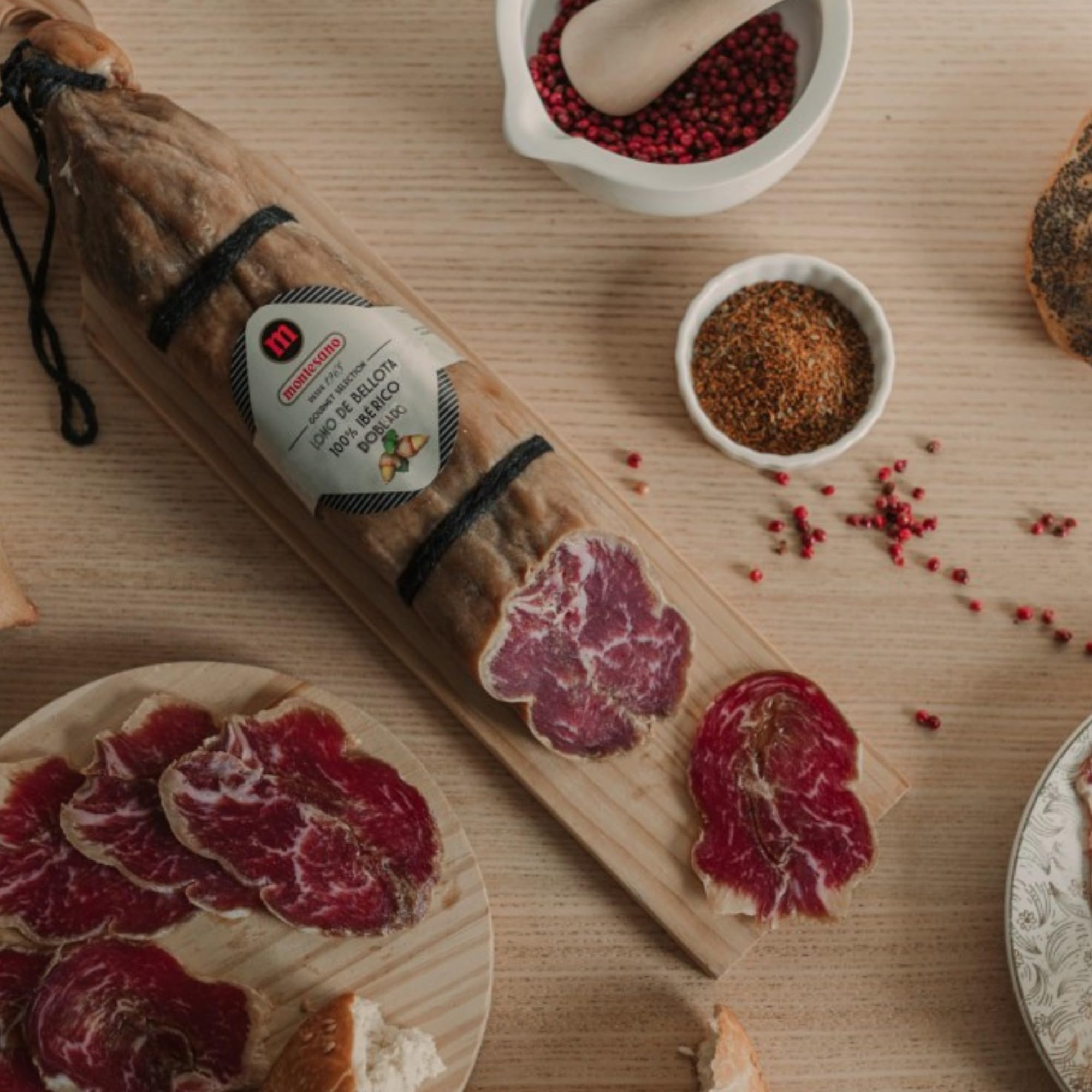Ibéricos Montesano | Lomo Doblado de Bellota 100% Ibérico | Sin Pimentón | Artesanal | Curado 7 Meses en las Dehesas de Extremadura | Intenso Aroma y Sabor a Bellota | Natural y Puro | 1.1-1.2Kg