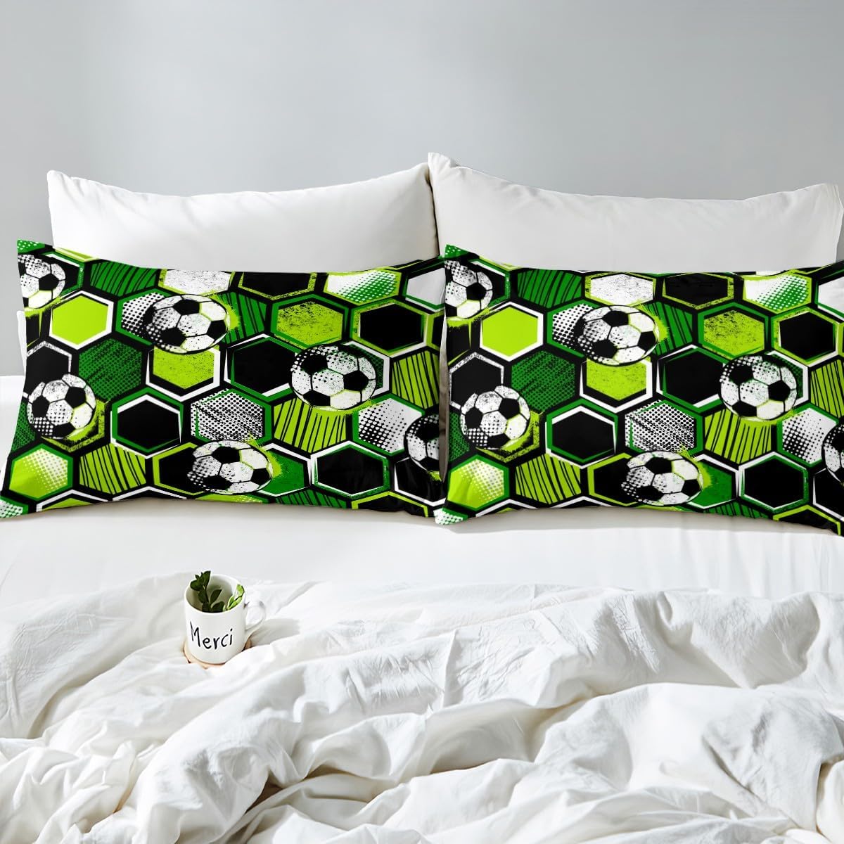 Soccer Bed Sheets Kids Green Bedding Sets 4pc Honeycomb Microfiber Soft Bedding,1 Flat Sheet,1 Deep Pocket Fitted Sheet,2 Pillow Cases（King Size）