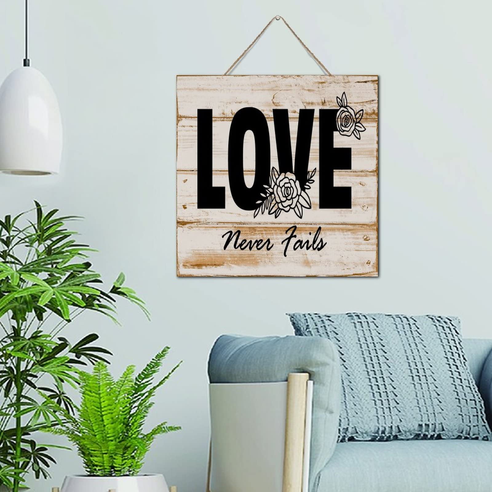 Décoration en bois Love Never Fails pour sublimer votre porche et buanderie