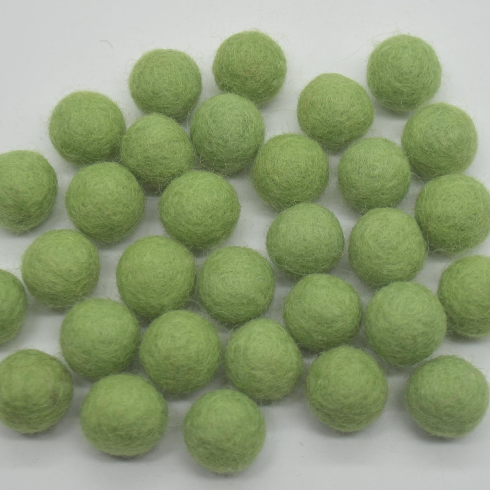 100% Wool Felt Balls - 1.5cm - 10 Felt Balls - Grass Green