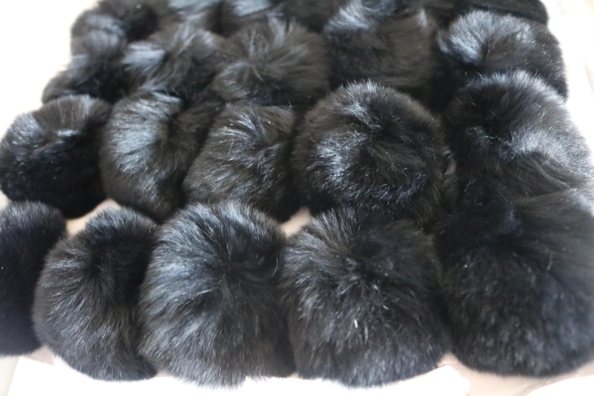 Amazon | (5.0cm)黒 5個 ループ付き ラビットファー うさぎ