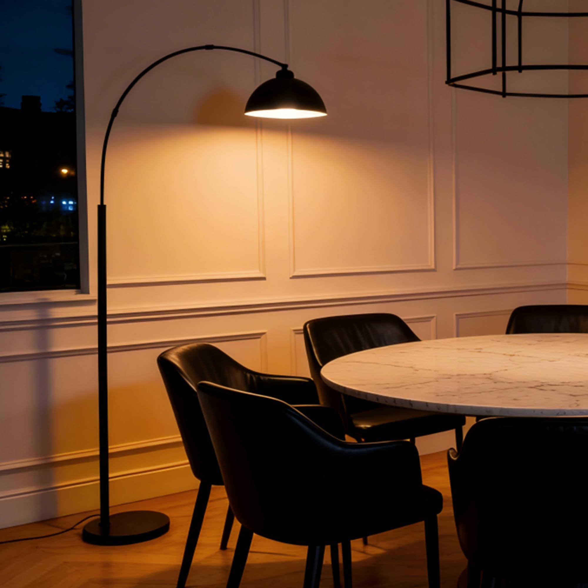 Lámpara de Pie Arco 204 cm Negra para Salón, Lámpara de Pie Moderna con Base Metálica 30 cm 5 kg Estable, Pantalla de Aluminio Ajustable, Montaje Rápido en 5 Minutos, Casquillo E27 (Sin Bombilla)