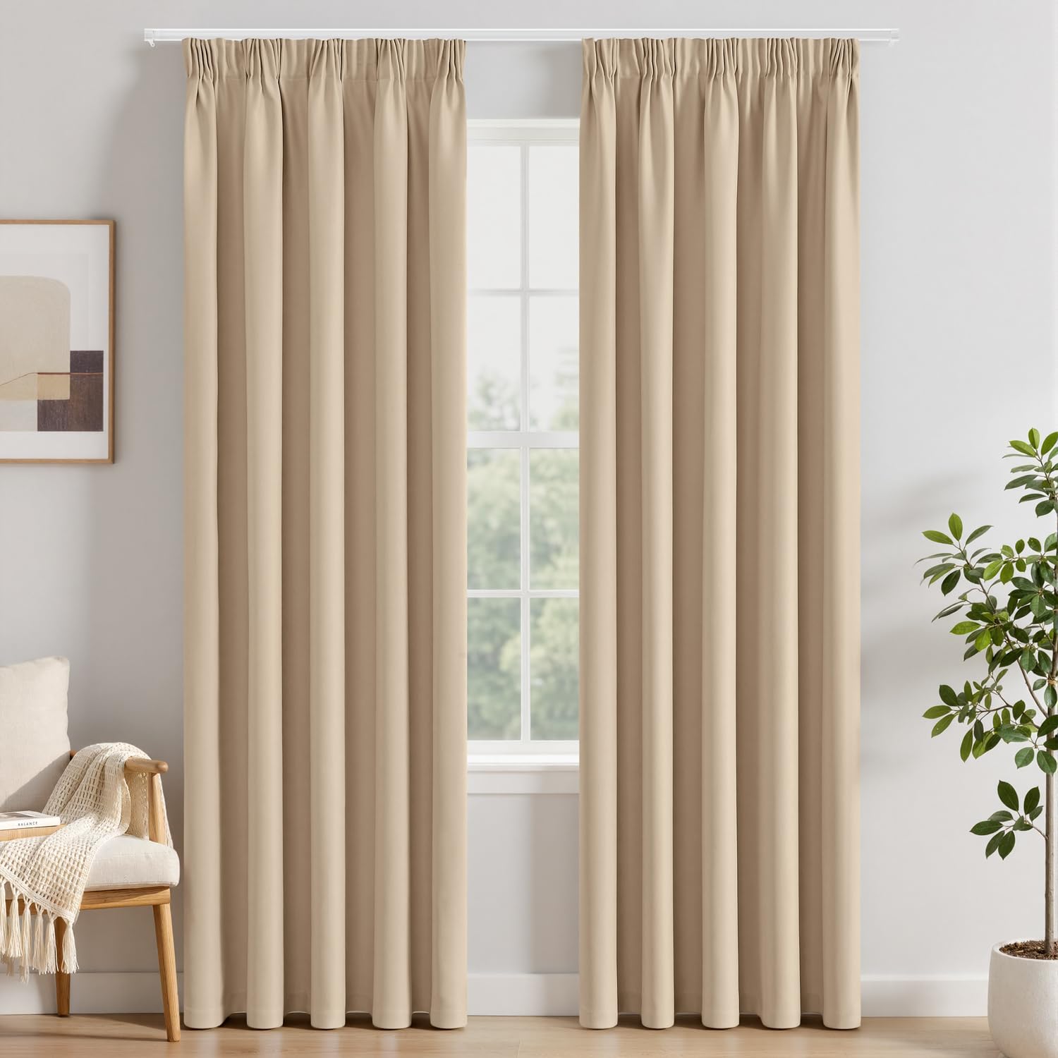 Rideaux occultants EMEMA beige foncé pour créer un cocon de douceur dans la chambre