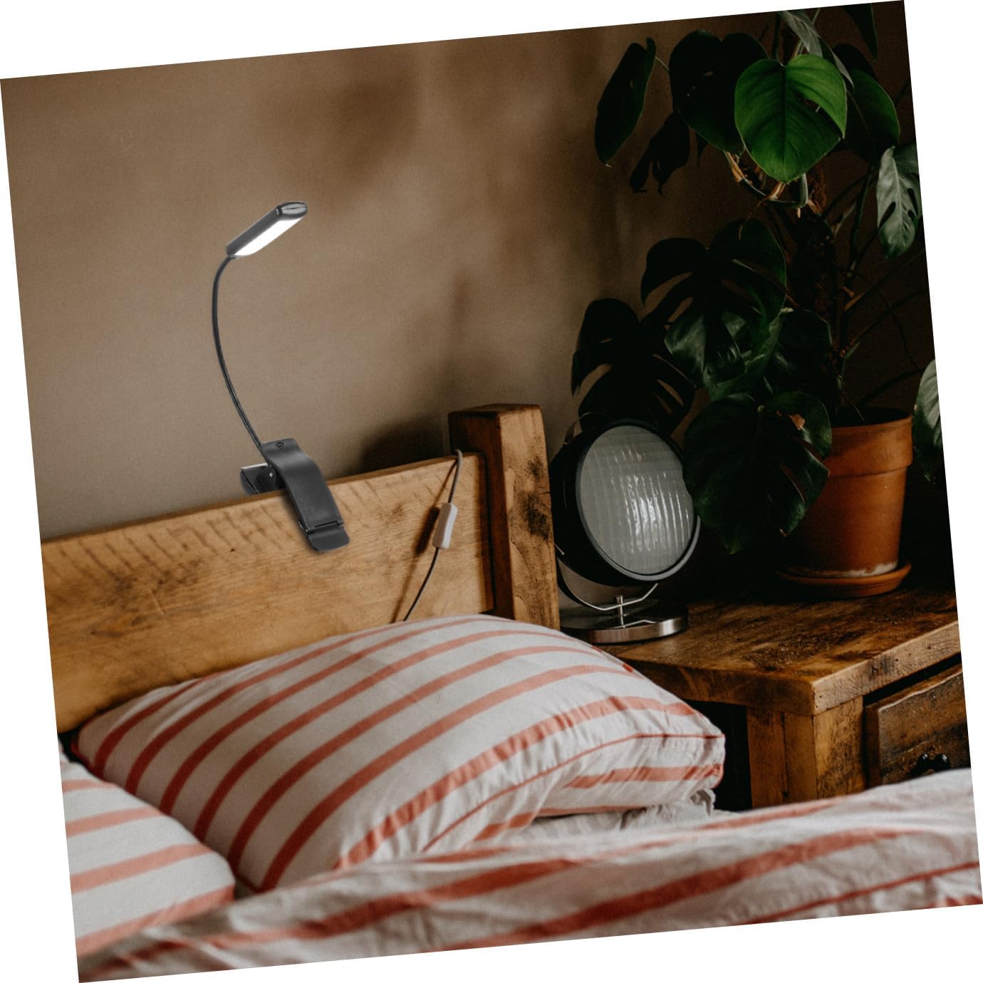 2Sets LED Piano Music Stand Lights Rechargeable Book Lamps with Flexible Arms for Reading and Music Portable Eye-Care Lighting for Bedside and Travel