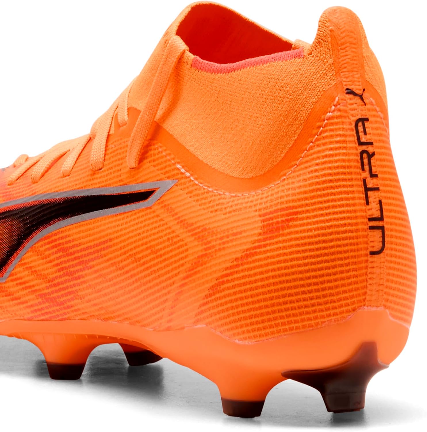 PUMA Erwachsene Ultra 6 Match+ FG/AG Fußballschuhe