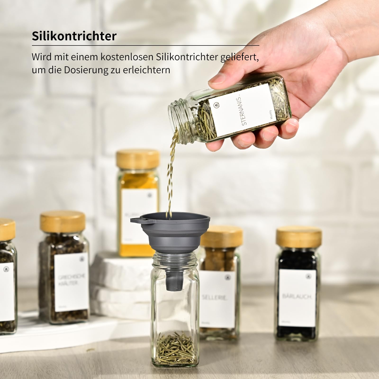 Miorkly Gewürzgläser Eckig mit Streueinsatz - 12er Set 120ml Gewürzdosen Hochwertigem Holzdeckel aus Bambus Gewürzgläser - Gewürzstreuer Glas mit Streuer-Aufsätze,Trichter,Etiketten- Spice Jars