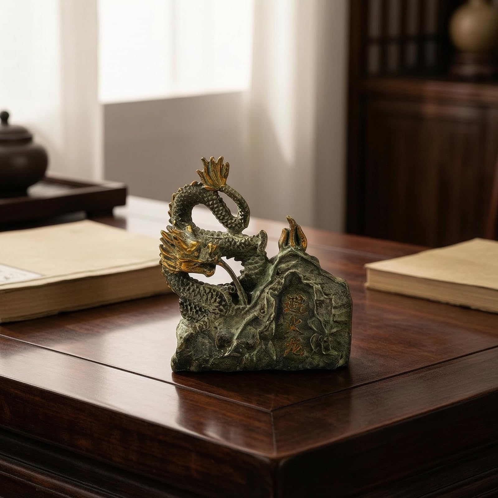 Drachenfigur mit Steinsockel kompakt kleine Drachenfigur kompakt Drachenstatue für Drachenliebhaber, Sammler, Wohnzimmer