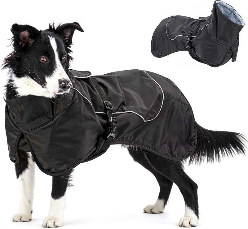 Capa de Chuva Impermeável para Cães com Forro de Veludo, Coleira Alta e Faixas Refletivas skmeditec (Preta, Tamanho Grande)