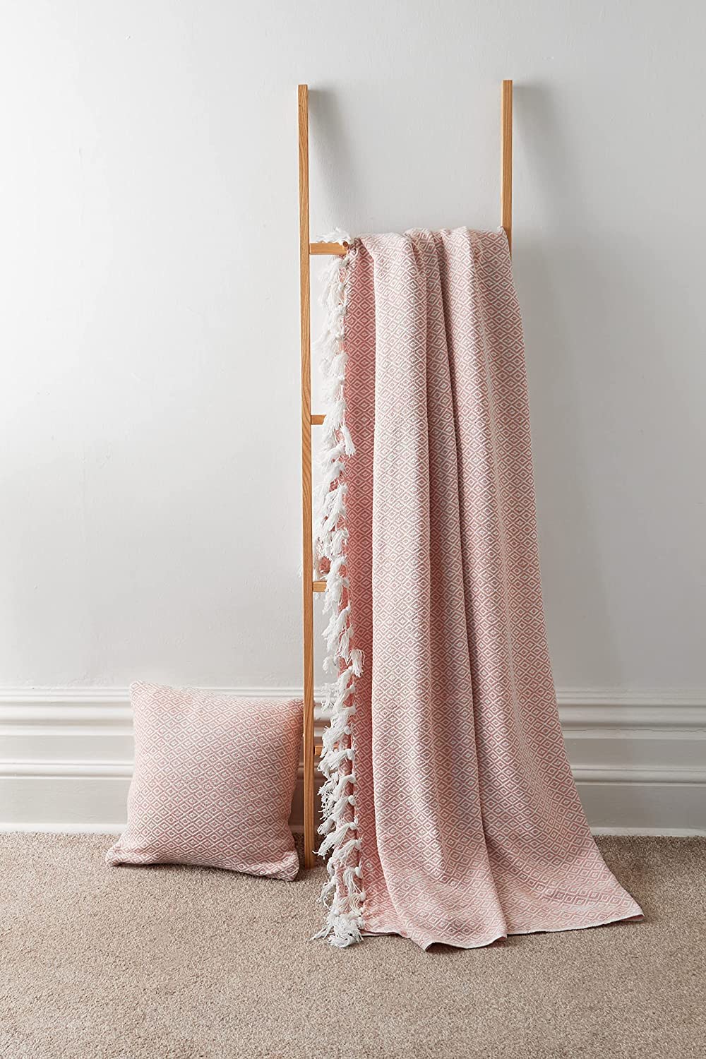 Axcent Comfort Regal Diamond Geo Pattern Large Throw Cotton Blanket for 2 Seater Sofa Double Bed Arm Chair Bedspread Settee Throws Tasselled Decorative Blanket (178x254cm, Blush Pink)