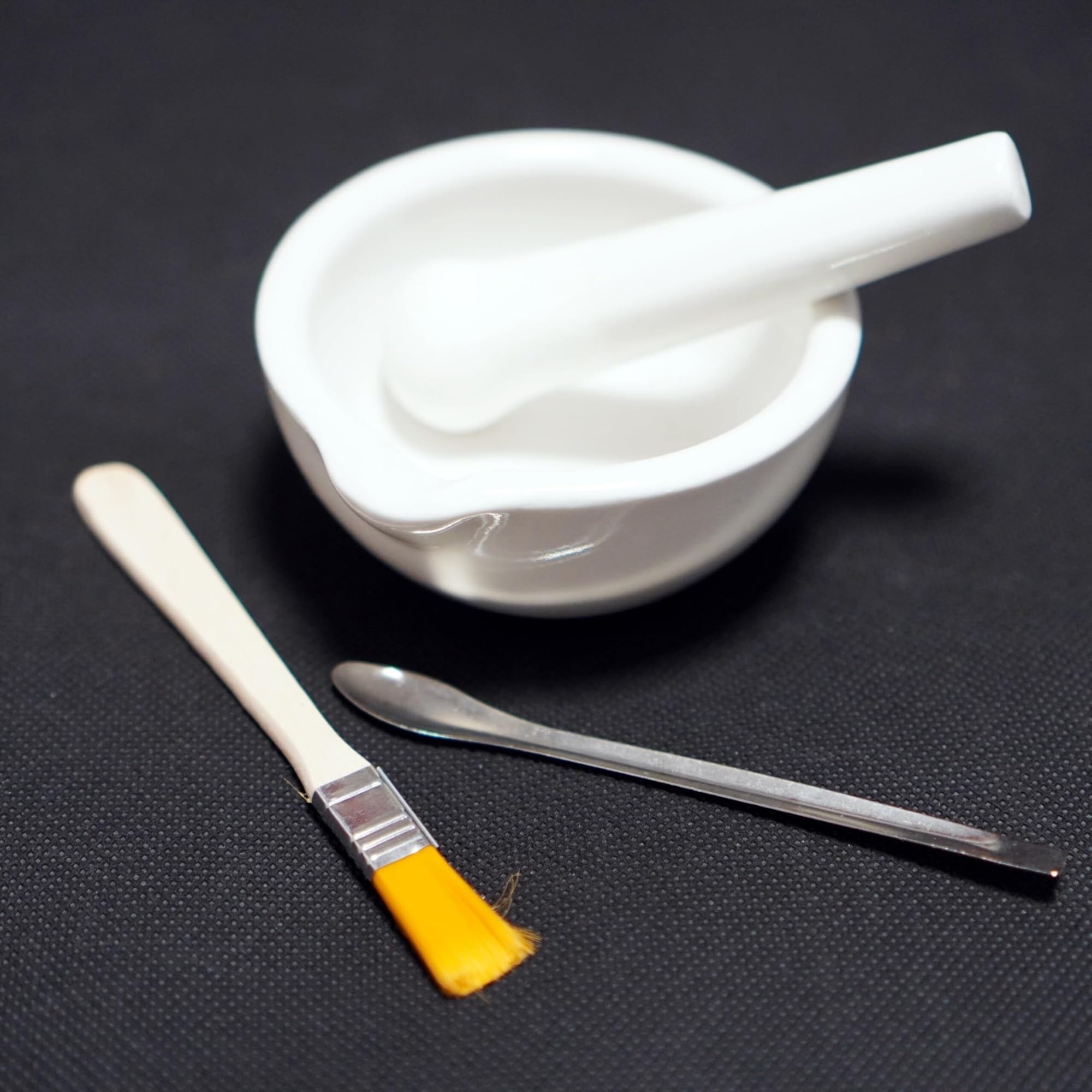 Zestaw ceramicznych moździerzy i tłuczków do mielenia przypraw, ziół i próbek laboratoryjnych – nieporowate, odporne na plamy narzędzie kuchenne(13cm diameter)