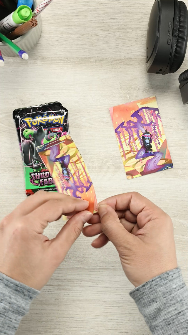 Amazon.com: Pokémon TCG: Scarlet & Violet—Shrouded Fable Mini Tin