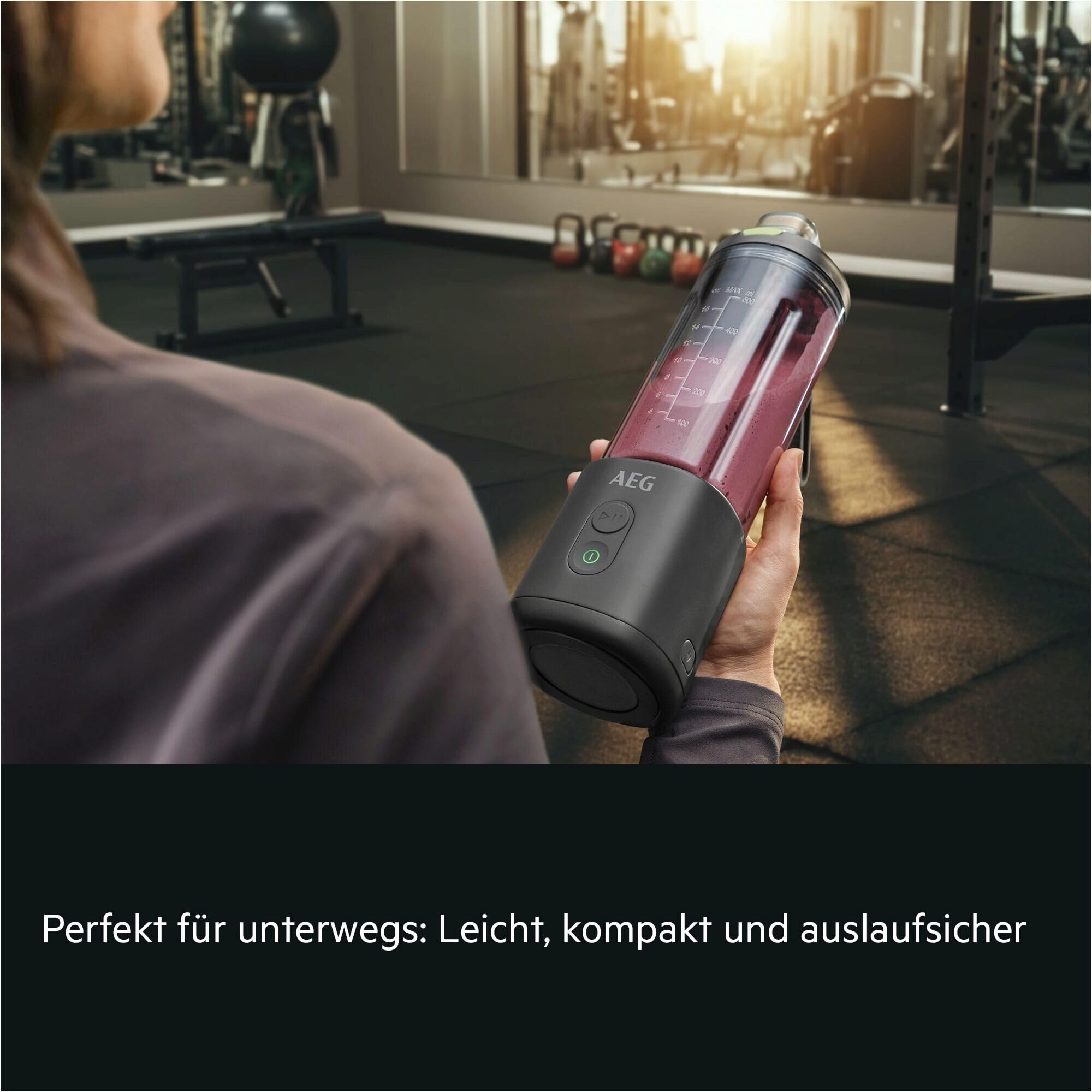 AEG Tragbarer Standmixer, auslaufsicherer 500 ml Trinkbehälter, PB4-1-2CG | Akku Smoothie Maker wiederaufladbar, kabellos, Crushed Ice, Smoothies in 30s, für Gym, Büro und Reisen, BPA frei