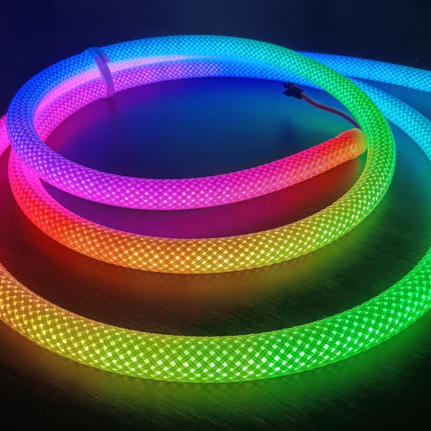 Smart LED Neonlichtstreifen, 5M, WLAN & Bluetooth, RGB, App-Steuerung, 15mm,360° Rundum-Beleuchtung, USB 5V